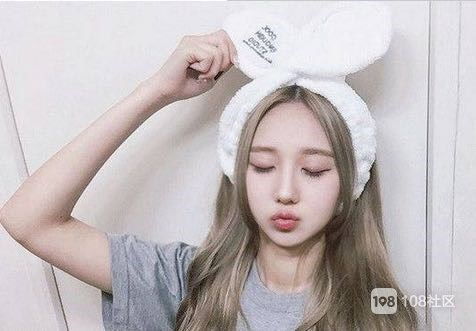 青木亞麻灰 低調(diào)奢華的發(fā)色新風(fēng)尚